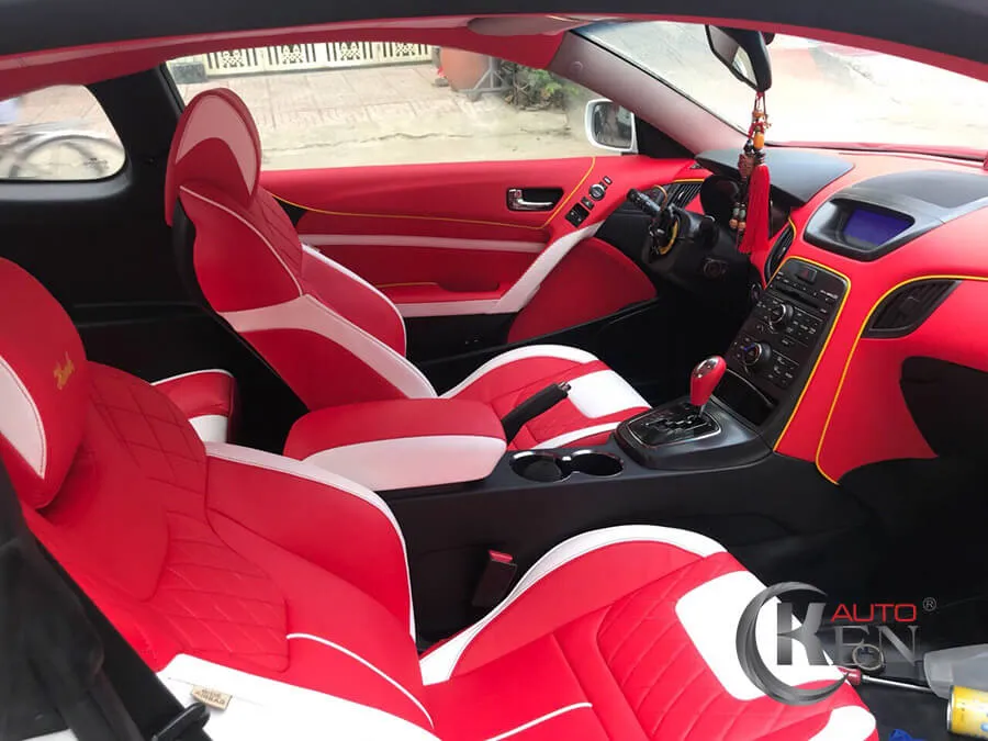 Màu đỏ phối trắng tạo điểm nhấn mạnh mẽ, phù hợp mệnh Hỏa