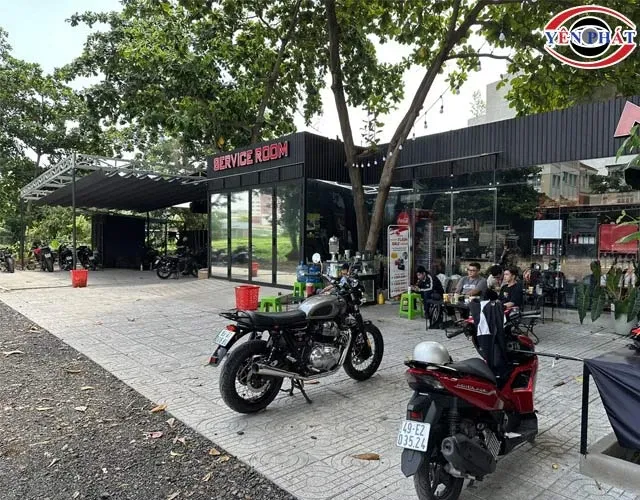 Cửa hàng rửa xe Điện Biên Phủ