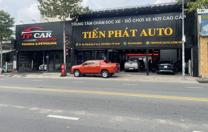 Tiến Phát Auto chuyên dán phim cách nhiệt NTECH chính hãng tại TPHCM