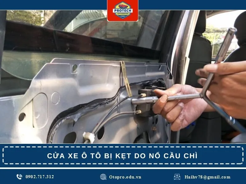 Cầu chì hệ thống khóa điện bị cháy