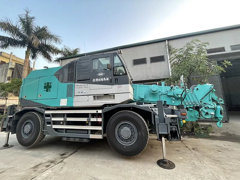 Bàn giao xe cẩu 6