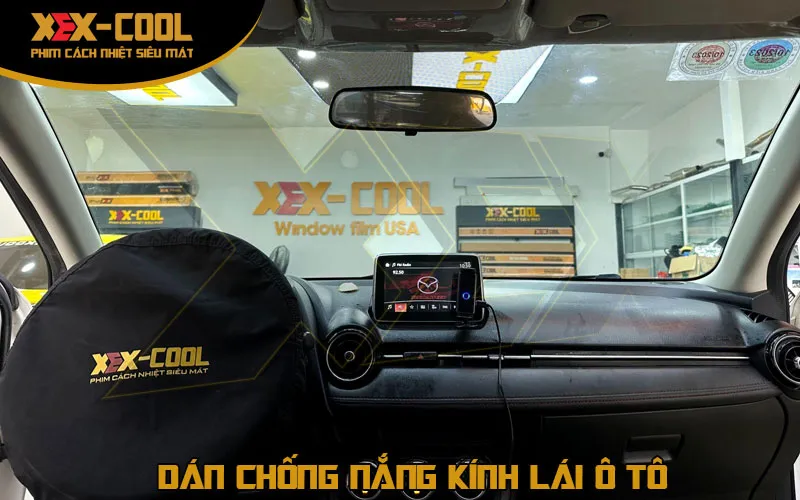 Dán chống nắng kính lái ô tô