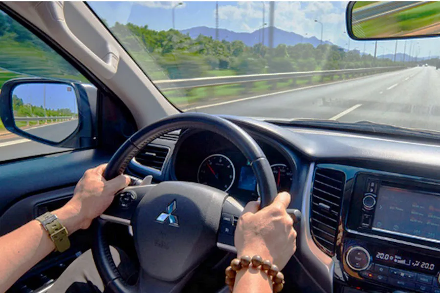 tránh nóng xe ô tô