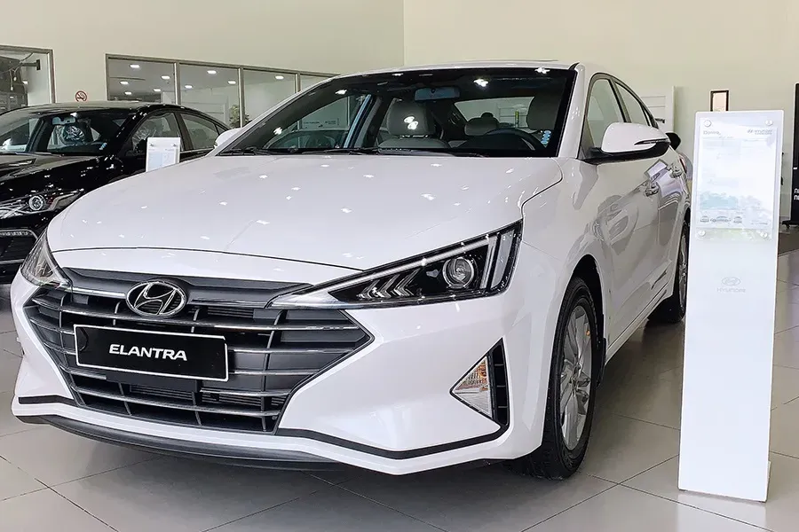 danh gia tien nghi va an toan hyundai elantra 2020 2021 2022