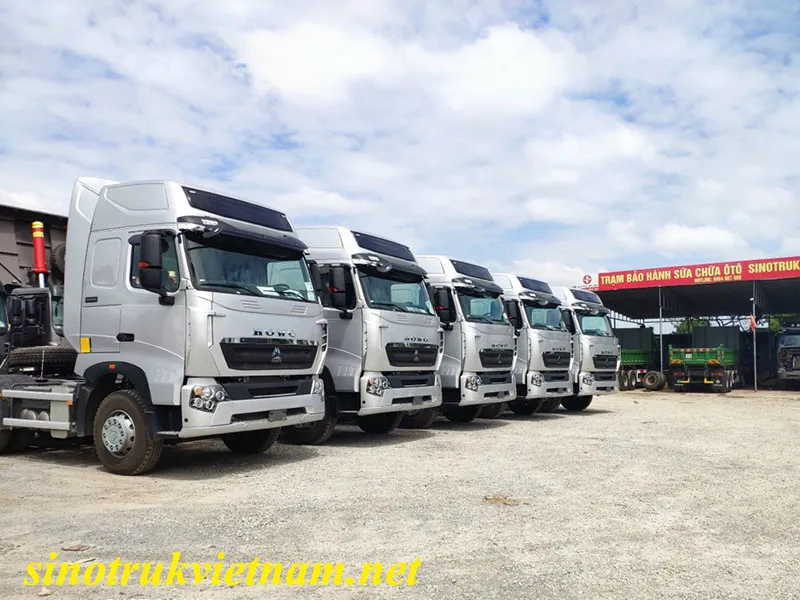 Xe đầu kéo Howo A7 420HP bản mới với mặt ga lăng hầm hố