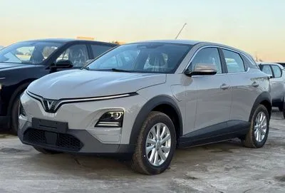 Xe điện VinFast VF6 ECO Trắng