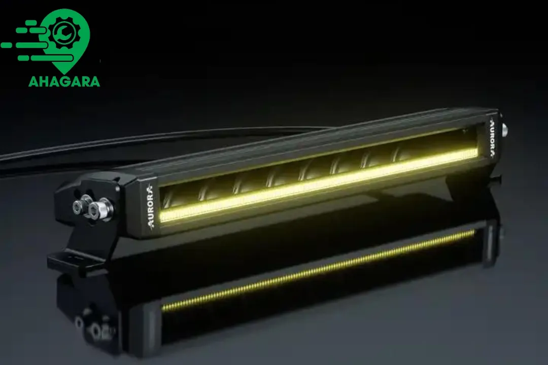 Đèn led bar xe bán tải lắp đặt trên giá nóc, có thiết kế góc cạnh và màu sắc nổi bật