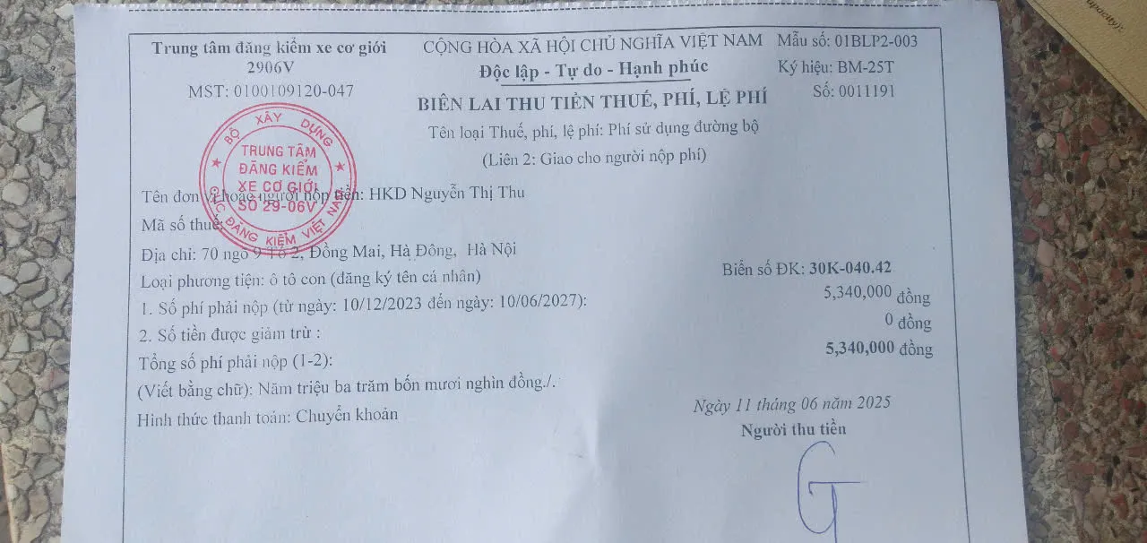 Biên lai thu tiền thuế và phí sau khi sử dụng dịch vụ đăng kiểm ô tô tại nhà