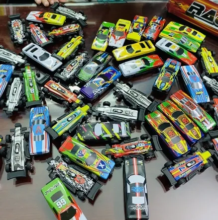 Mẫu xe thể thao và xe đua trong bộ 50 mô hình bằng sắt