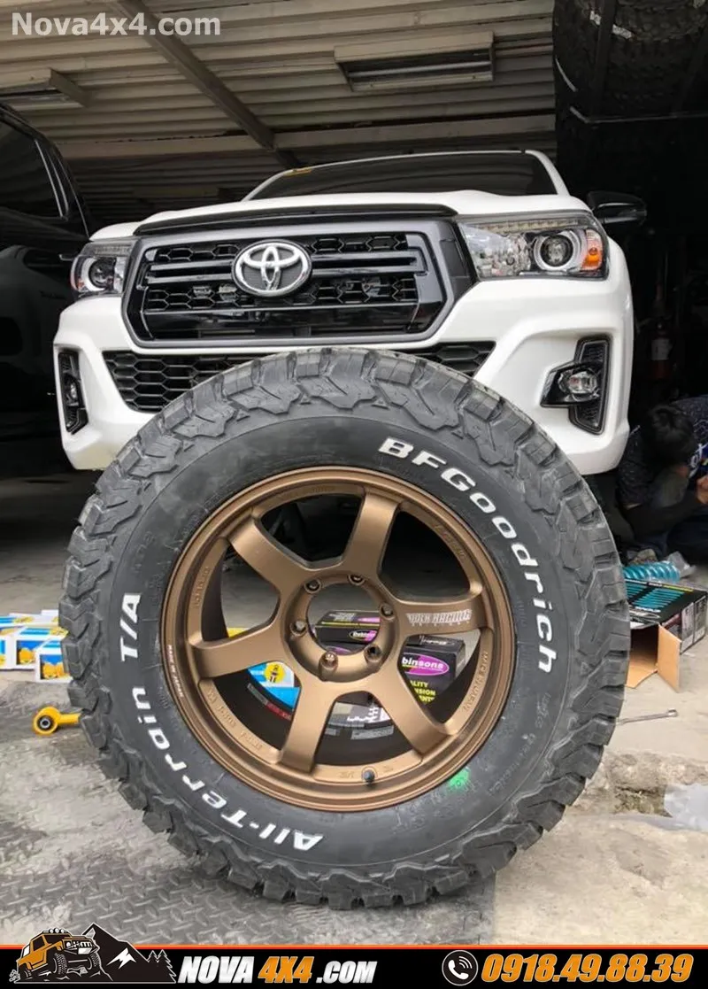 Hình ảnh xe Mitsubishi Triton 2018 2019 2020 độ mâm Fuel và lốp độ hàng hiệu USA cực đỉnh