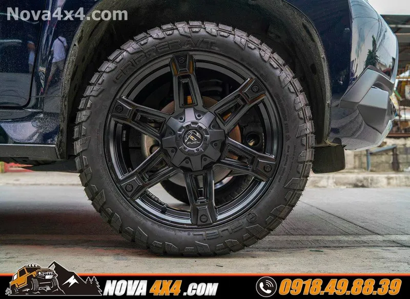 Hình ảnh xe bán tải Triton 2018 2019 2020 gắn mâm Discoverer và lốp độ chính hãng USA cực đẹp