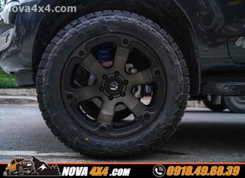 Hình ảnh xe Mitsubishi Triton 2018 2019 2020 thay mâm Discoverer và lốp độ chính hãng USA cực đẹp