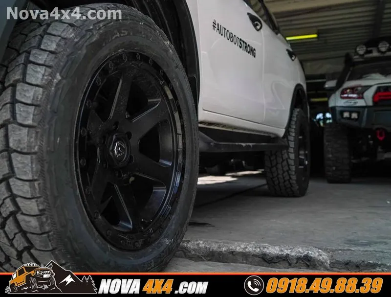 Xe bán tải Triton 2019 độ mâm lốp 17 inch cực đẹp