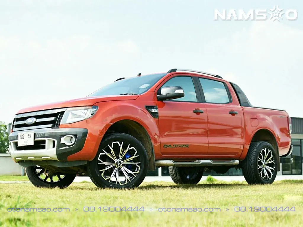 Cặp mâm Lenso Black Angel V5 đã độ trên xe Ford Ranger màu trắng