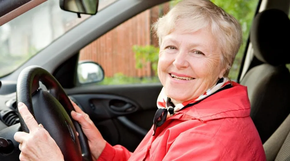 Quy định độ tuổi tối thiểu để học bằng lái xe ô tô hạng B1, B2 tại Việt Nam