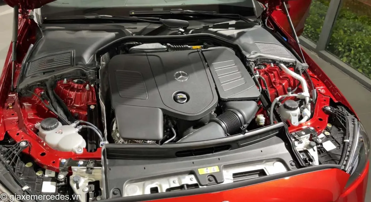 Động cơ Mercedes C200