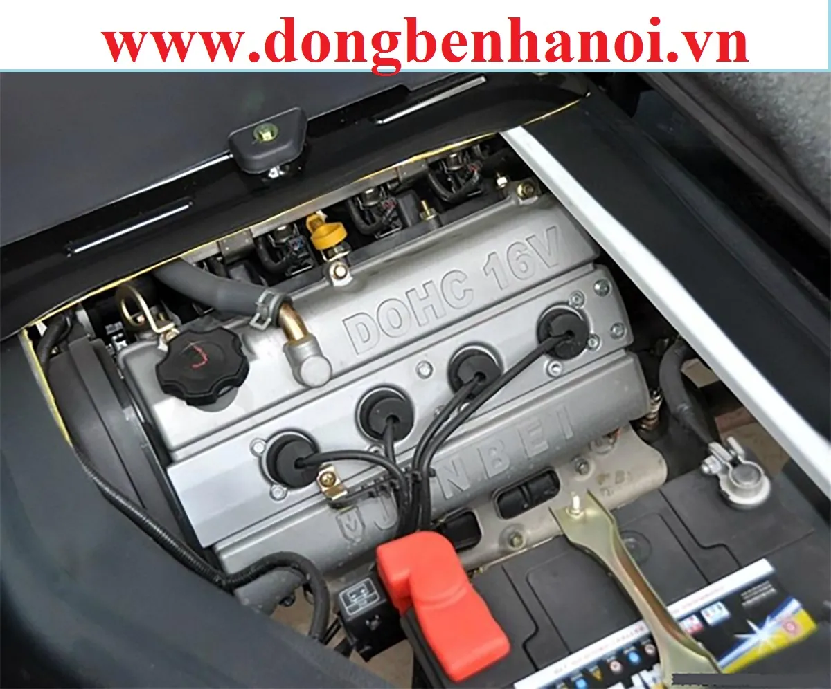 Hình ảnh động cơ DLCG14 1.5cc mạnh mẽ của xe Dongben X30 V5