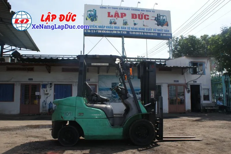 Xe NÃ¢ng MÃ¡y Dáº§u 2.5 táº¥n MITSUBISHI