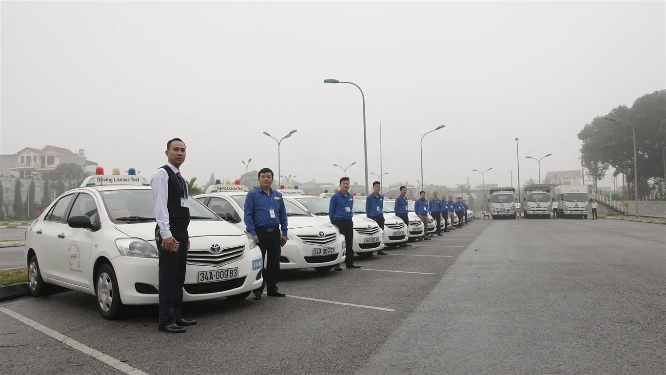 Báº±ng lÃ¡i xe Ã´ tÃ´ háº¡ng B1 lÃ¡i Ä‘Æ°á»£c nhá»¯ng loáº¡i xe nÃ o?