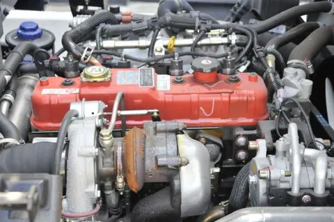 Động cơ Isuzu 4J28TC công nghệ Nhật Bản trên Thaco Ollin E4