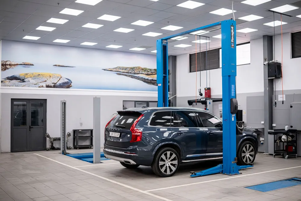 Kiểm tra gầm xe Volvo chuyên sâu