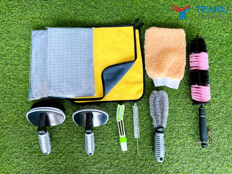 Dụng cụ cần thiết cho quy trình cách rửa xe ô tô tại nhà