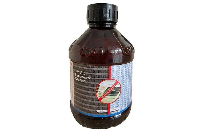 Sử dụng dung dịch vệ sinh lọc gió và hệ thống điều hòa xe ô tô chuyên dụng