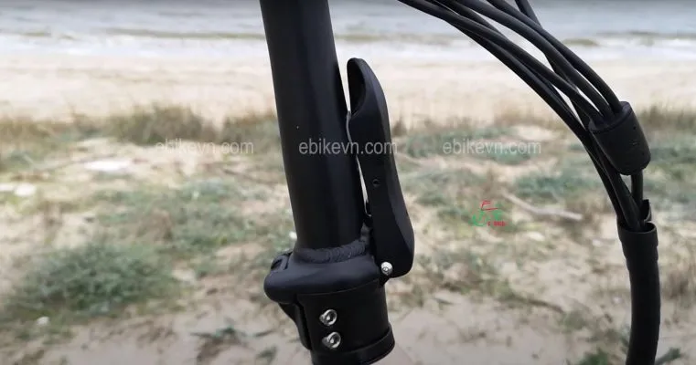 Thao tác gấp gọn nhanh chóng chỉ trong vài bước đơn giản