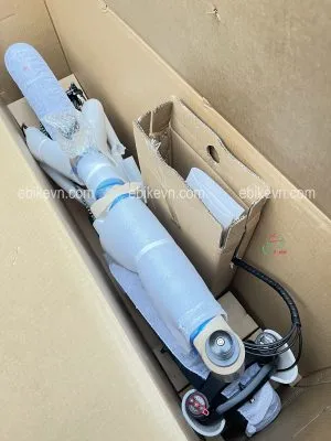 Sản phẩm nguyên thùng đầy đủ phụ kiện khi đến tay khách hàng