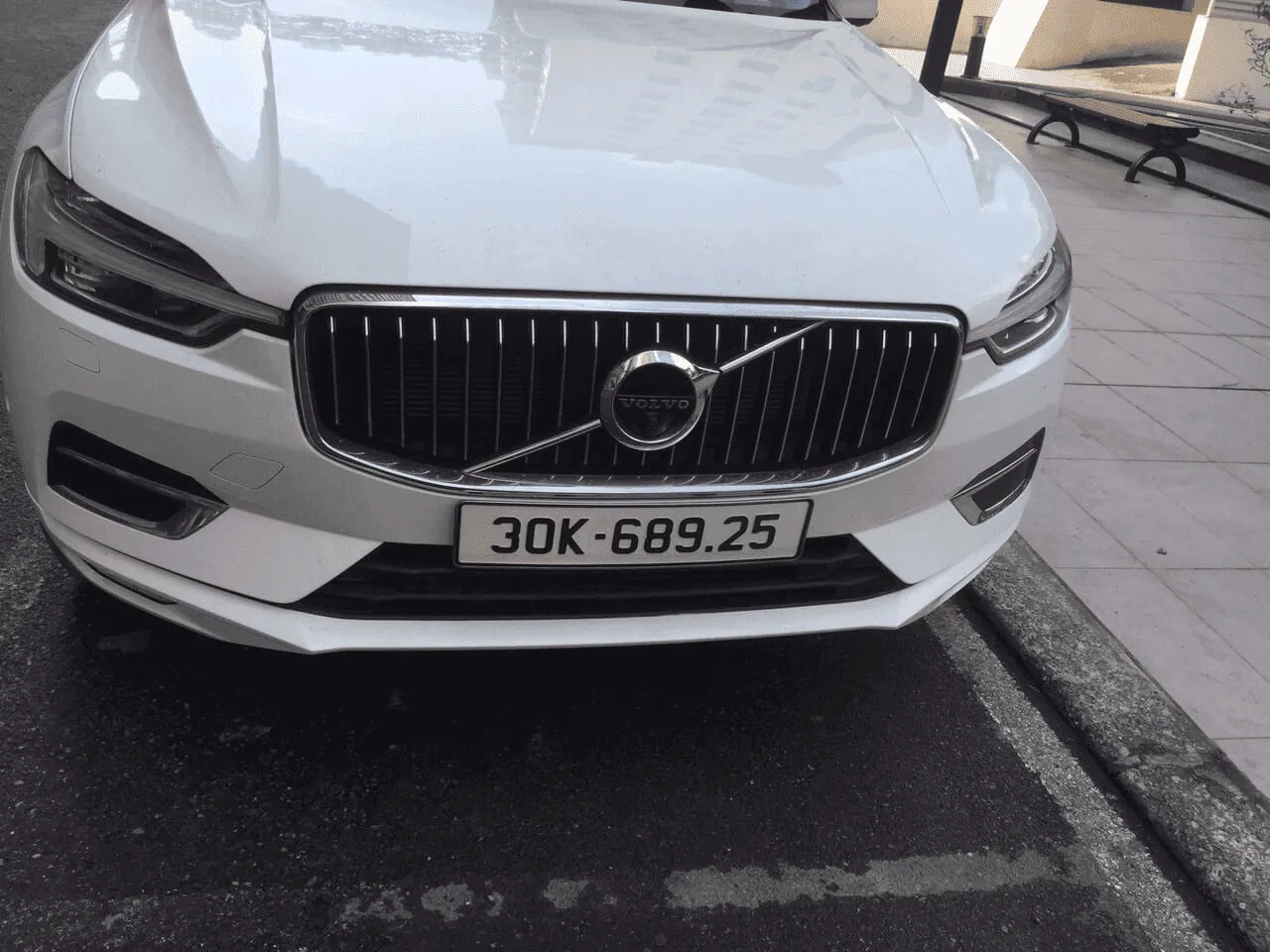 Ép biển số ô tô mica khung inox cao cấp