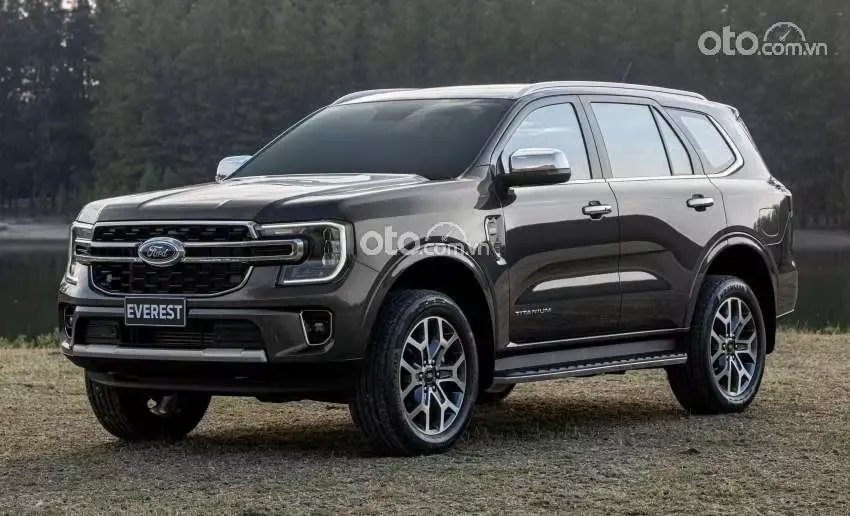 Ford Everest 2026 thiết kế thế hệ mới mạnh mẽ hơn.