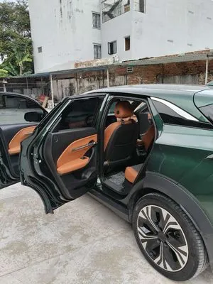 Xe điện VinFast VF6 Xanh