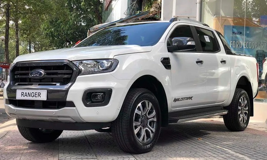 Xe Ford Ranger Wildtrak 2.0AT mầu Trắng tinh tế