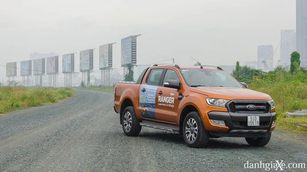 Ford Ranger Wildtrak 2018, mẫu xe dẫn đầu thị trường bán tải, là một phần quan trọng trong danh sách allintitle:giá xe bán tải 2018