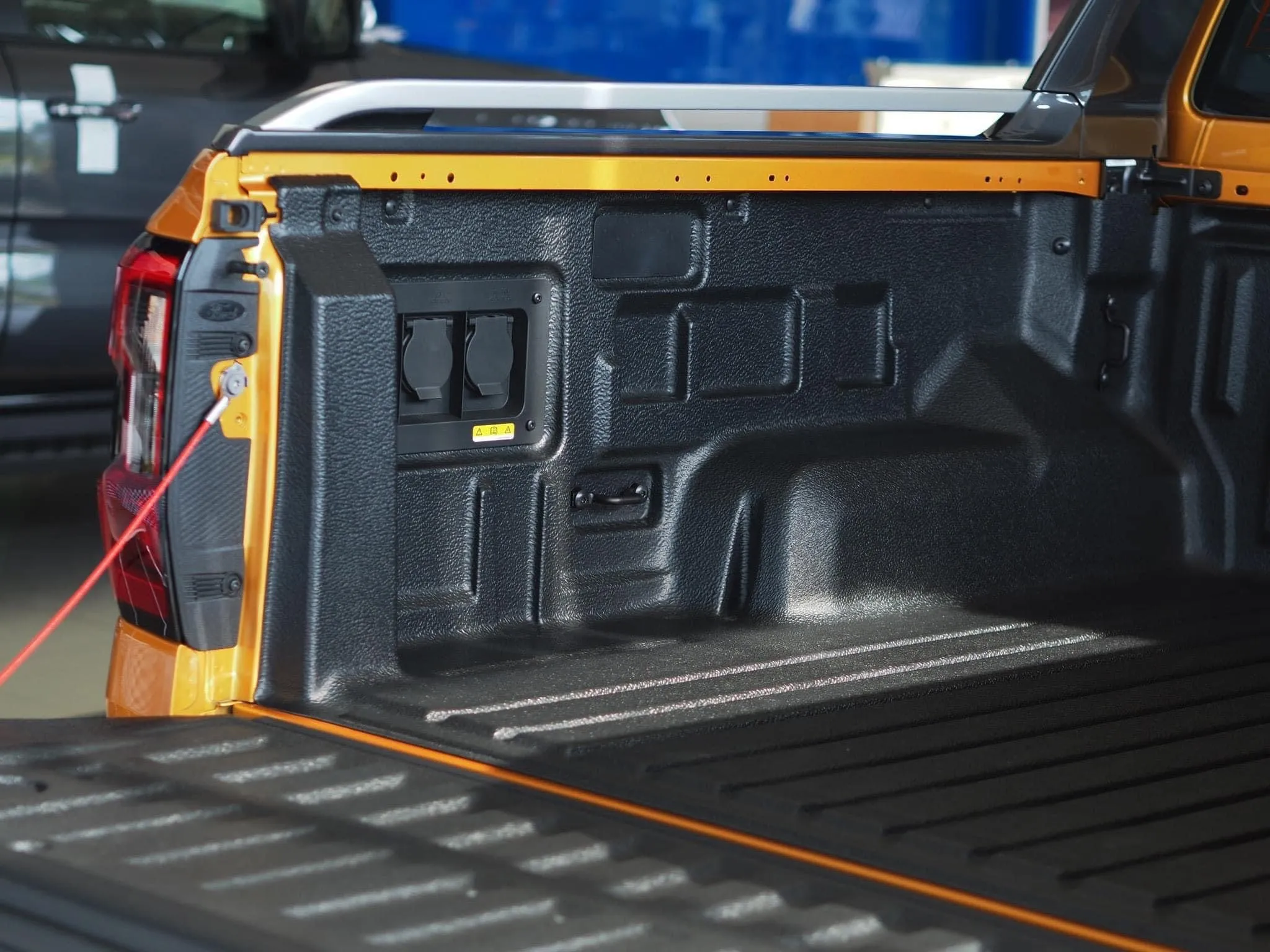 Hình ảnh thùng sau xe bán tải Ford Ranger Wildtrak 4x4 2023