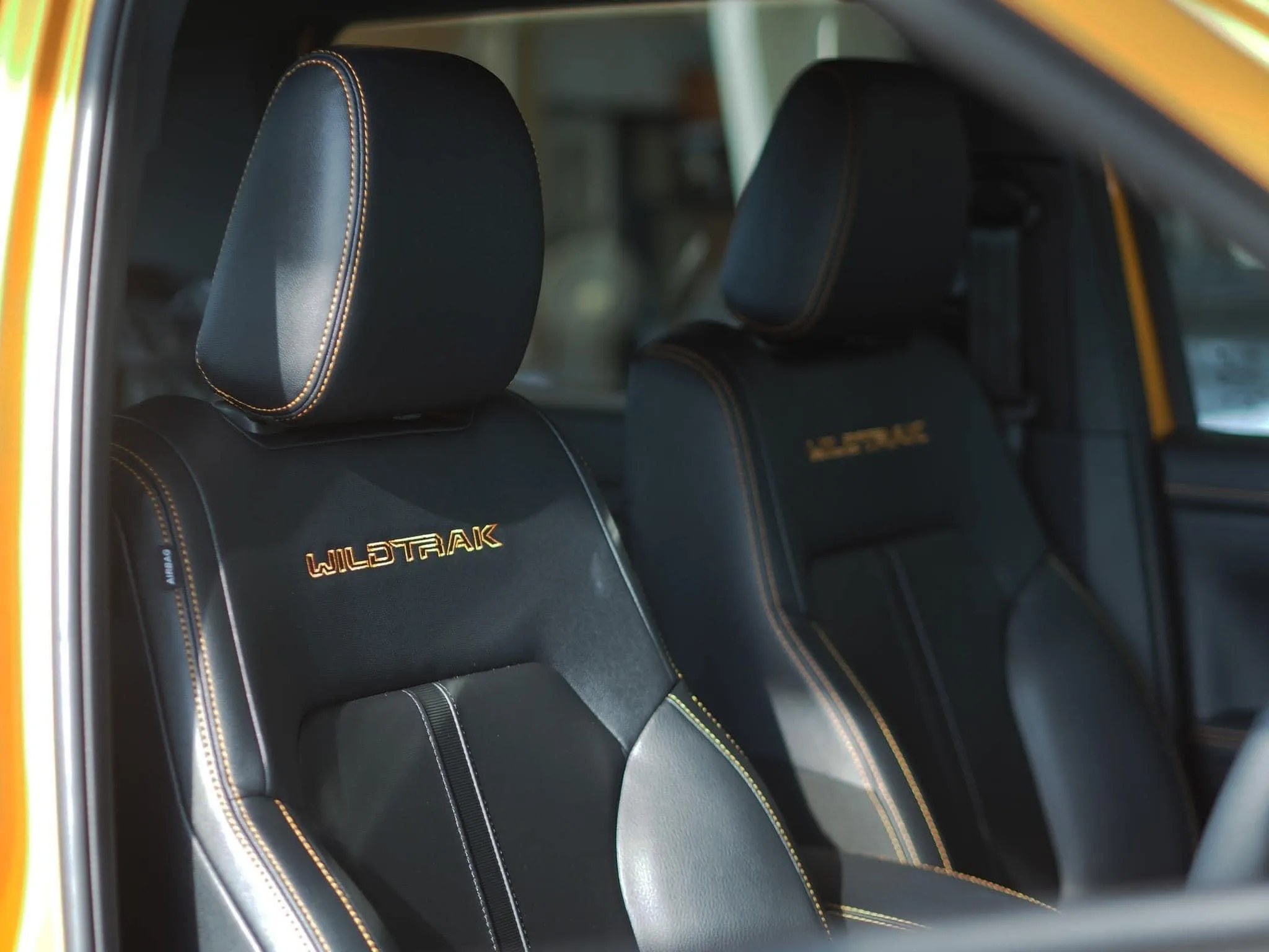 Hình ảnh khoang lái xe bán tải Ford Ranger Wildtrak 4x4 2023