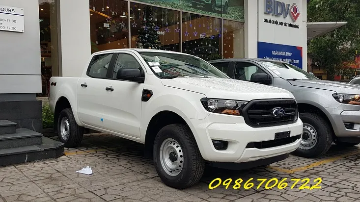 Ford Ranger XL 4x4MT màu Trắng, mẫu xe bán tải Ford Ranger 2019 cơ sở với khả năng 4x4