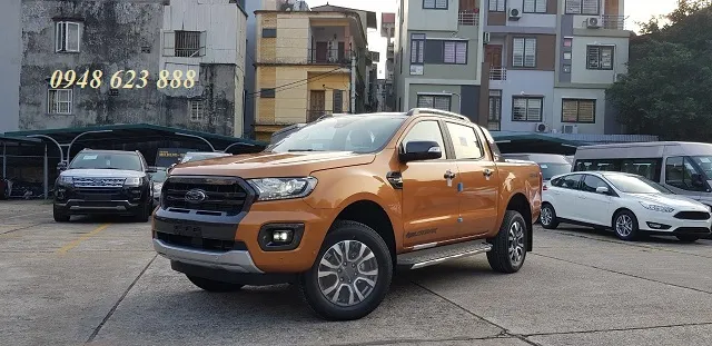 Xe bán tải Ford Ranger Wildtrak Bi-Turbo màu cam