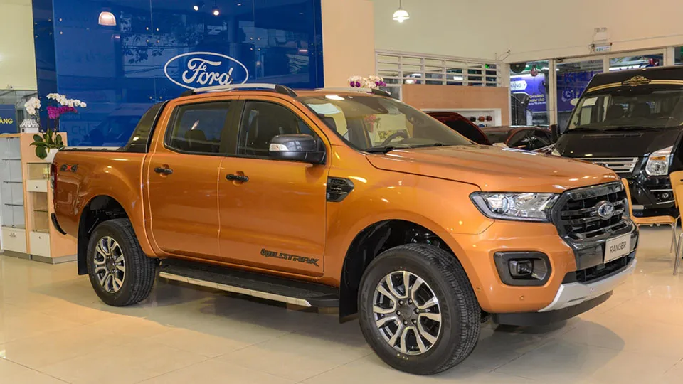 Nội thất cabin xe bán tải Ford Ranger XL khi mua trả góp tại Đồng Nai