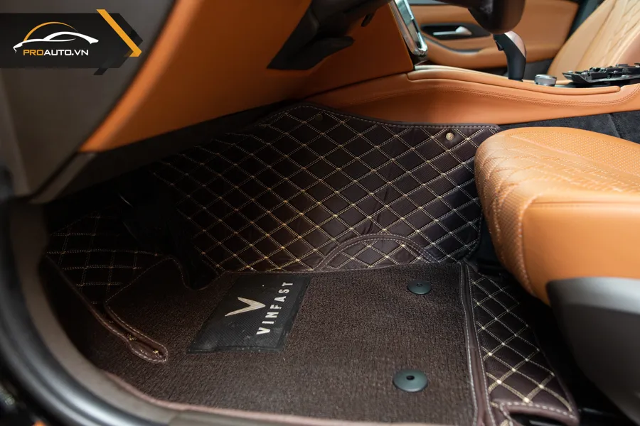 Bọc da sàn xe ô tô được cắt theo kích cỡ chính xác của từng dòng xe