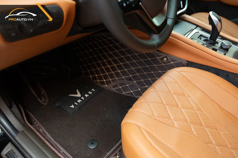 Bọc sàn da ô tô giúp bảo vệ độ bền cấu trúc sàn xe khỏi ẩm mốc