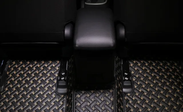 Tác dụng chống ồn từ gầm xe khi bọc da sàn xe ô tô