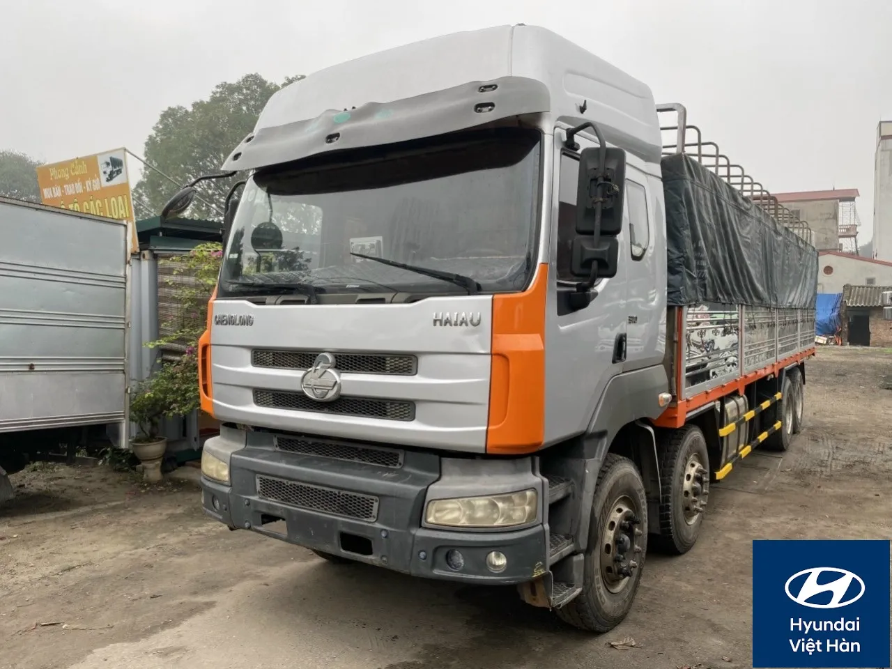 Chợ mua bán xe bán tải cũ Long Biên, Hà Nội