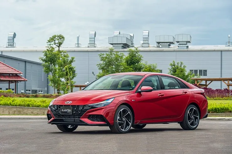 Thông số kỹ thuật và trang bị an toàn Hyundai Elantra 2024