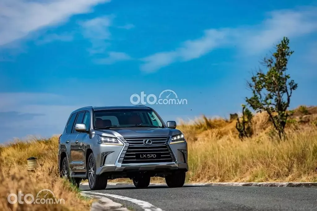 Động cơ xe Lexus 570