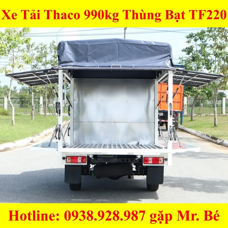 Hệ thống khung gầm và hệ thống treo sau nhíp lá chịu tải nặng của xe bán tải 1 tấn Thaco TF220