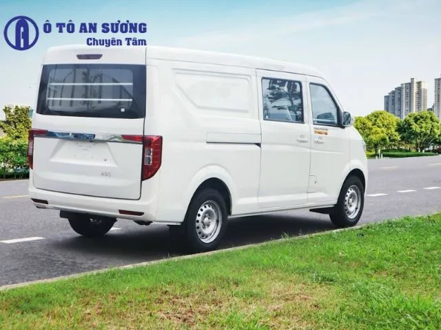 Nội thất xe tải van Thaco 5 chỗ