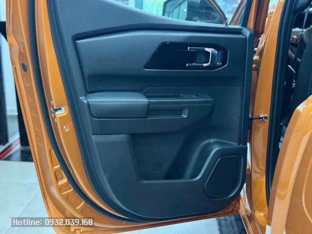 Hình ảnh nội thất Mitsubishi Triton GLX tiêu chuẩn tại TPHCM