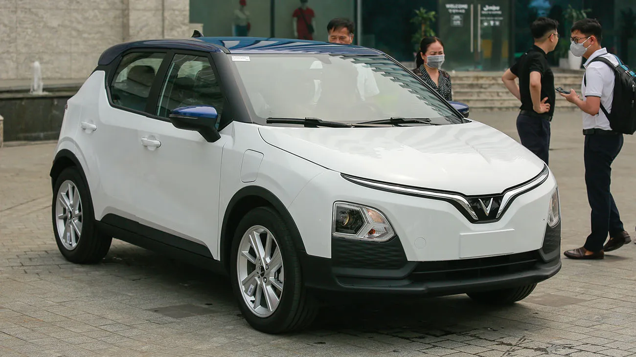 Cụm đèn chiếu sáng phía trước tích hợp tính năng tự động thông minh