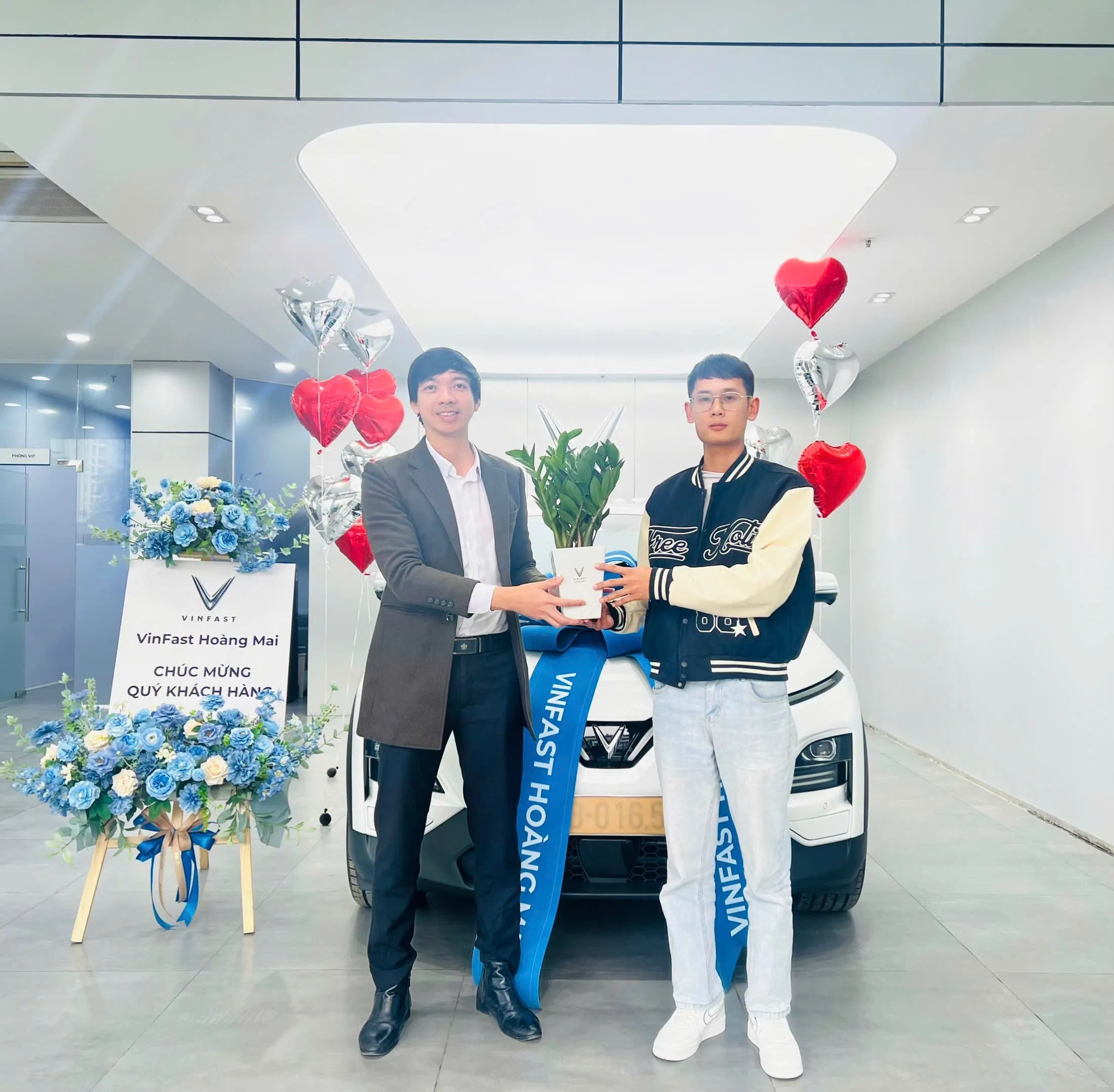 Giá xe VinFast VF6 2025 và các phiên bản